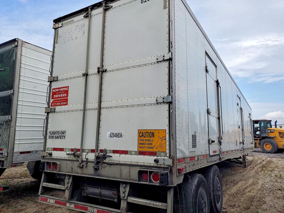 2014 Utility Trailer VIN 1UYVS248XEM771806 COPART salvage auction — MECHANICAL, CZ, sold $550 on 2026-08-04 (photo 3)