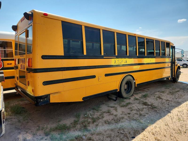 2011 Freightliner All models VIN 4UZABRDT8BCAX9070 COPART salvage auction — MINOR DENT/SCRATCHES, CT, sold $1,900 on 2026-09-03 (photo 4)