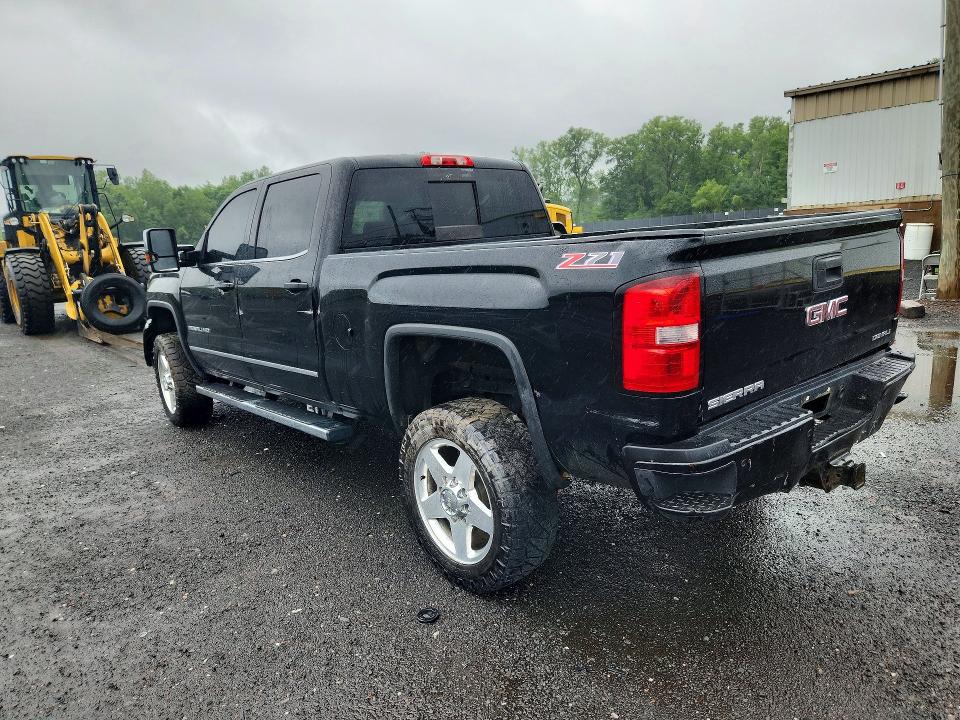 2015 Gmc SIERRA VIN 1GT110E83FF539525 COPART salvage auction — MINOR DENT/SCRATCHES, CT, sold $1,400 on 2026-07-10 (photo 2)