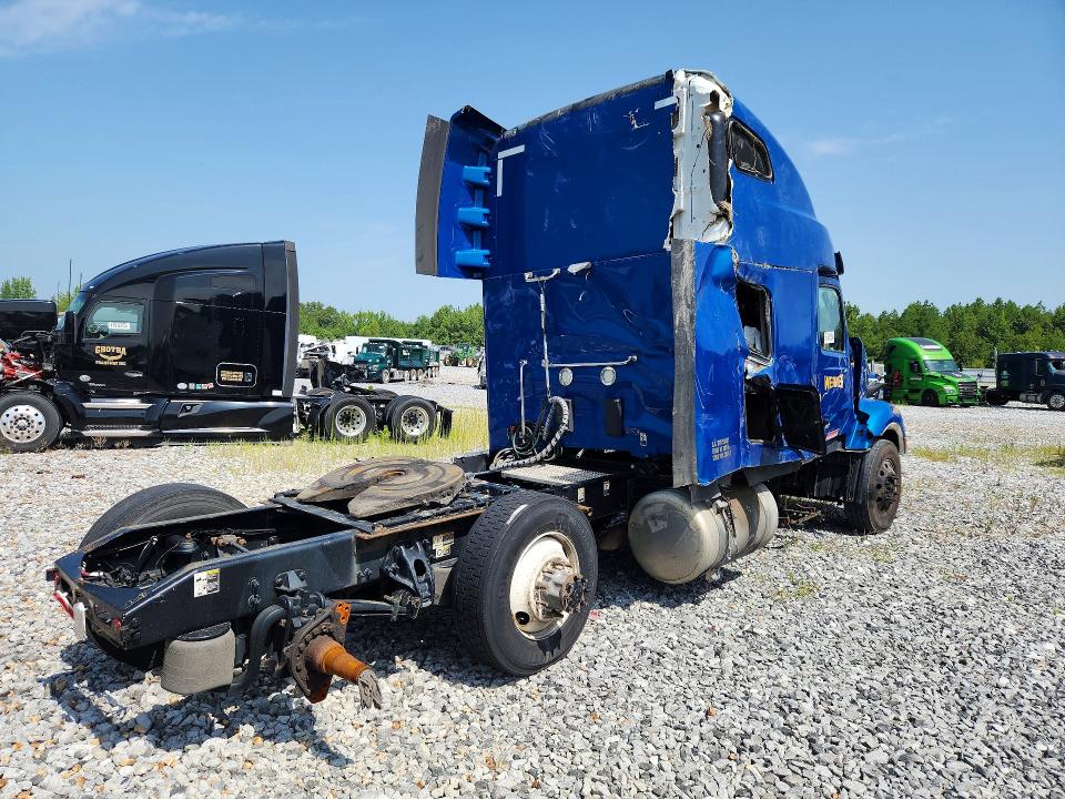 2022 Peterbilt All other VIN 1XPBD49X4ND770706 COPART salvage auction — ROLLOVER, CT, sold $13,500 on 2026-08-25 (photo 3)