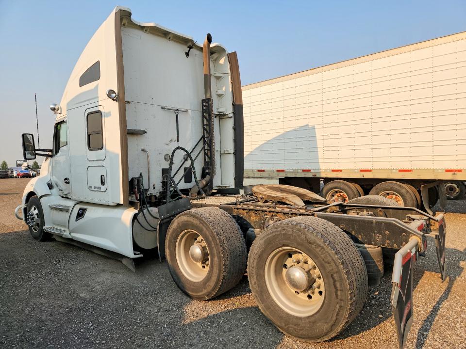 2018 Kenworth All other VIN 1XKYDP9X3JJ996099 COPART salvage auction — SIDE, BS, sold $7,700 on 2026-09-01 (photo 2)