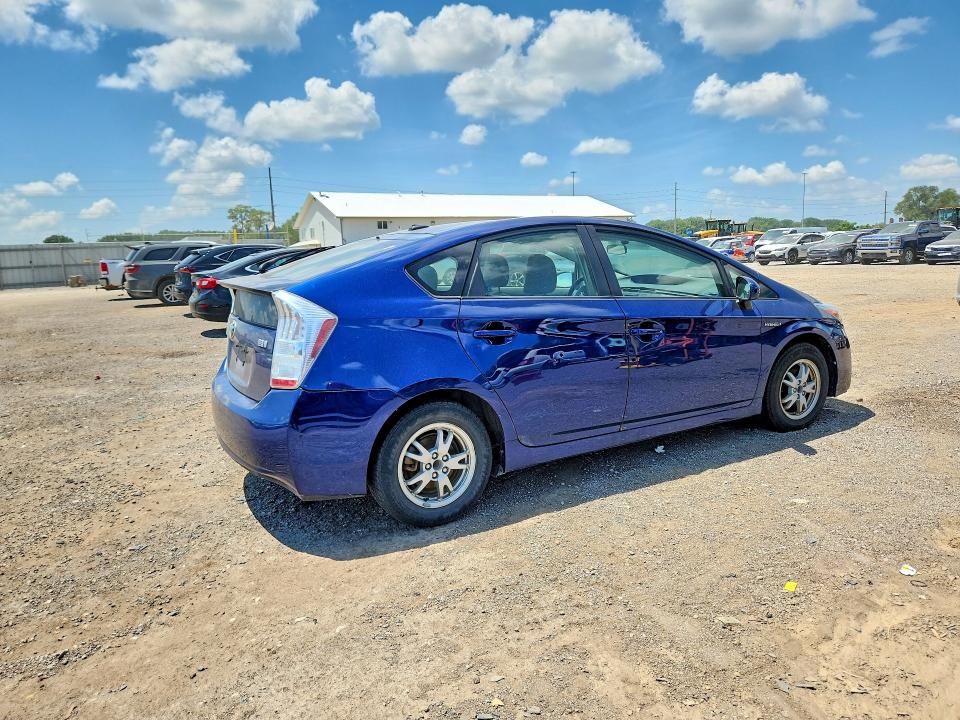 2011 Toyota Prius VIN JTDKN3DUXB0279680 COPART salvage auction — MINOR DENT/SCRATCHES, CT, sold $850 on 2026-07-24 (photo 3)