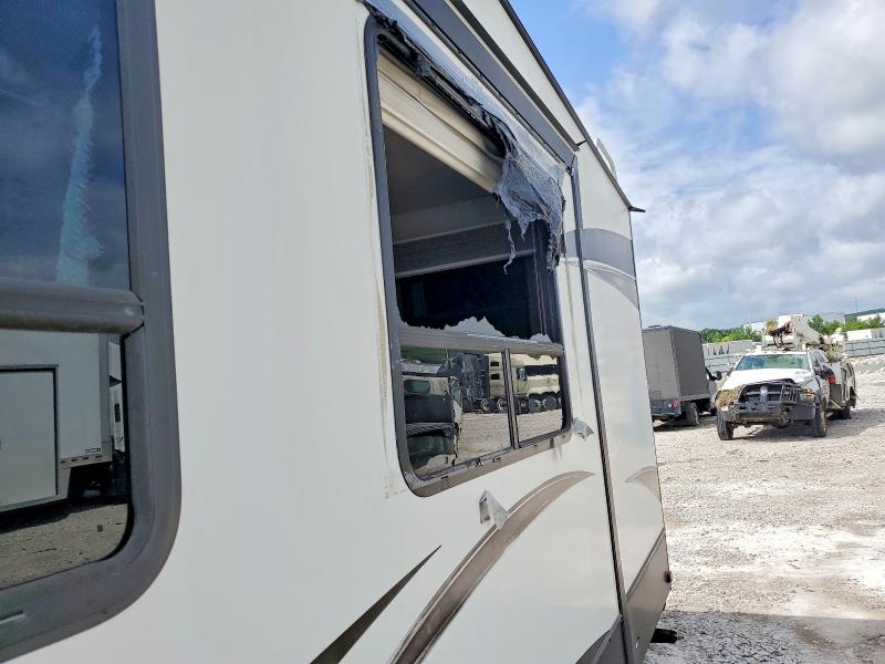 2019 Forester river Recreation VIN 5ZT3CSVB0KG124353 COPART salvage auction — WATER/FLOOD, ST, sold $225 on 2026-07-23 (photo 9)