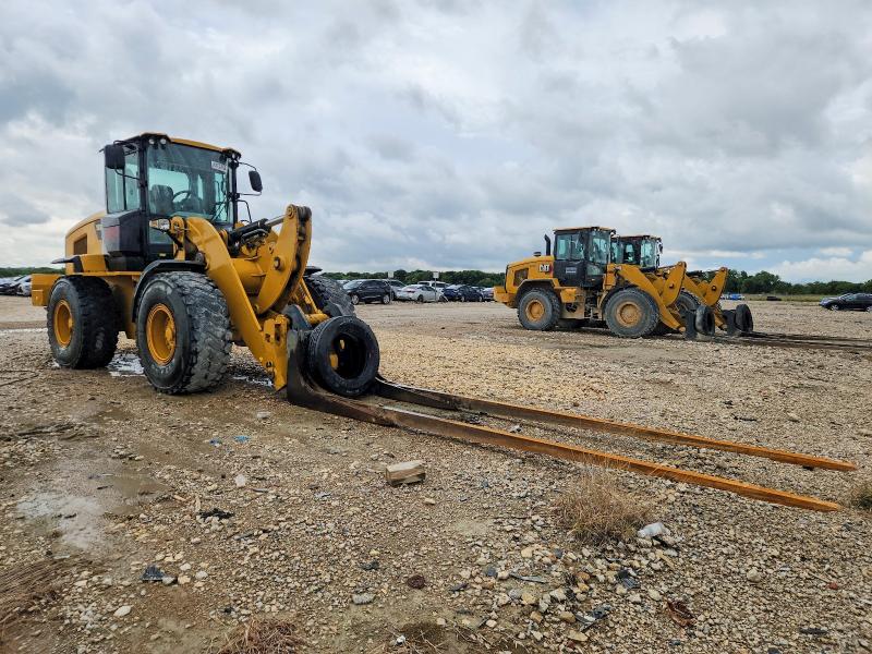 2012 Cat Constructi VIN CAT0938KCSWL01142 COPART salvage auction — MECHANICAL, BS, sold $7,500 on 2026-08-06 (photo 1)