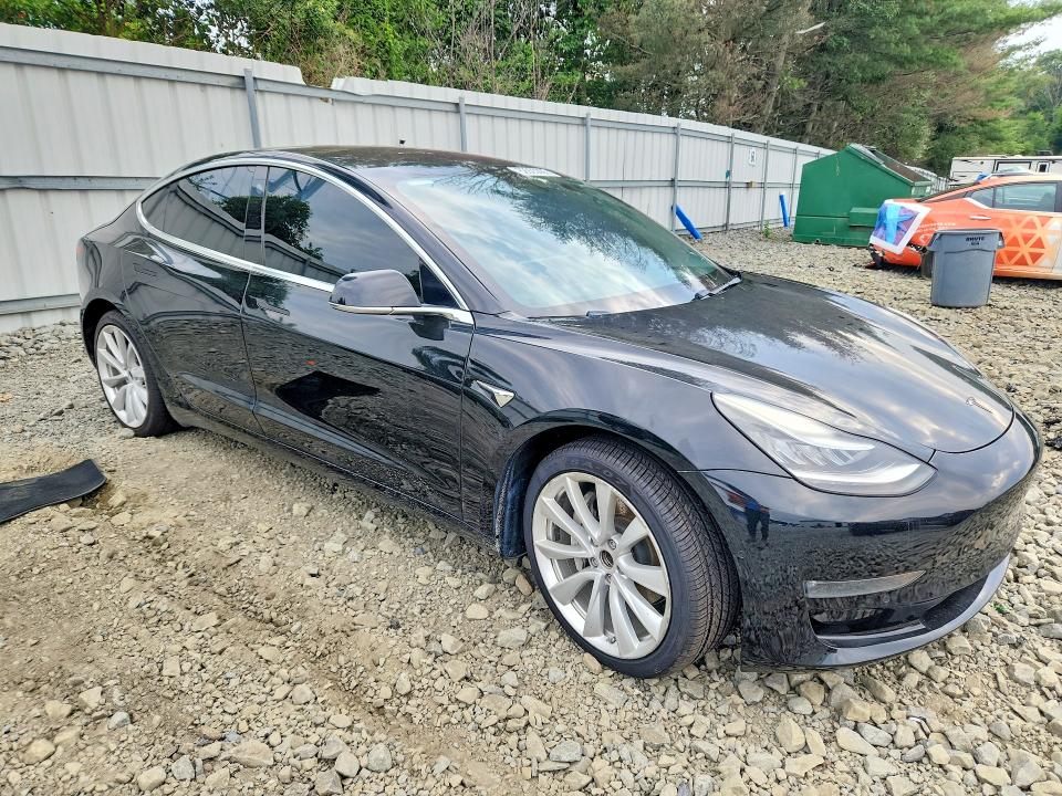 2019 Tesla Model 3 VIN 5YJ3E1EAXKF313390 COPART salvage auction — MINOR DENT/SCRATCHES, CT, sold $6,700 on 2026-08-04 (photo 4)