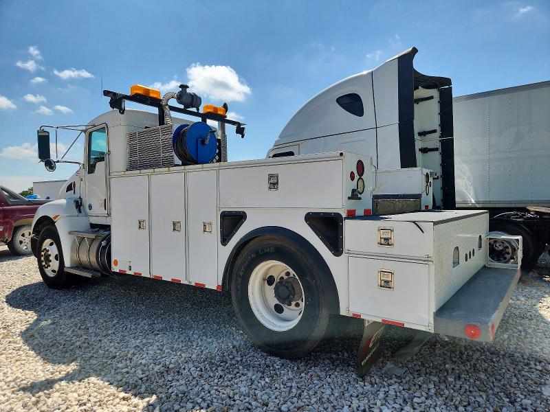 2015 Kenworth All other VIN 2NKHHM7X4FM423471 COPART salvage auction — NORMAL WEAR, CT, sold $12,500 on 2026-07-14 (photo 3)