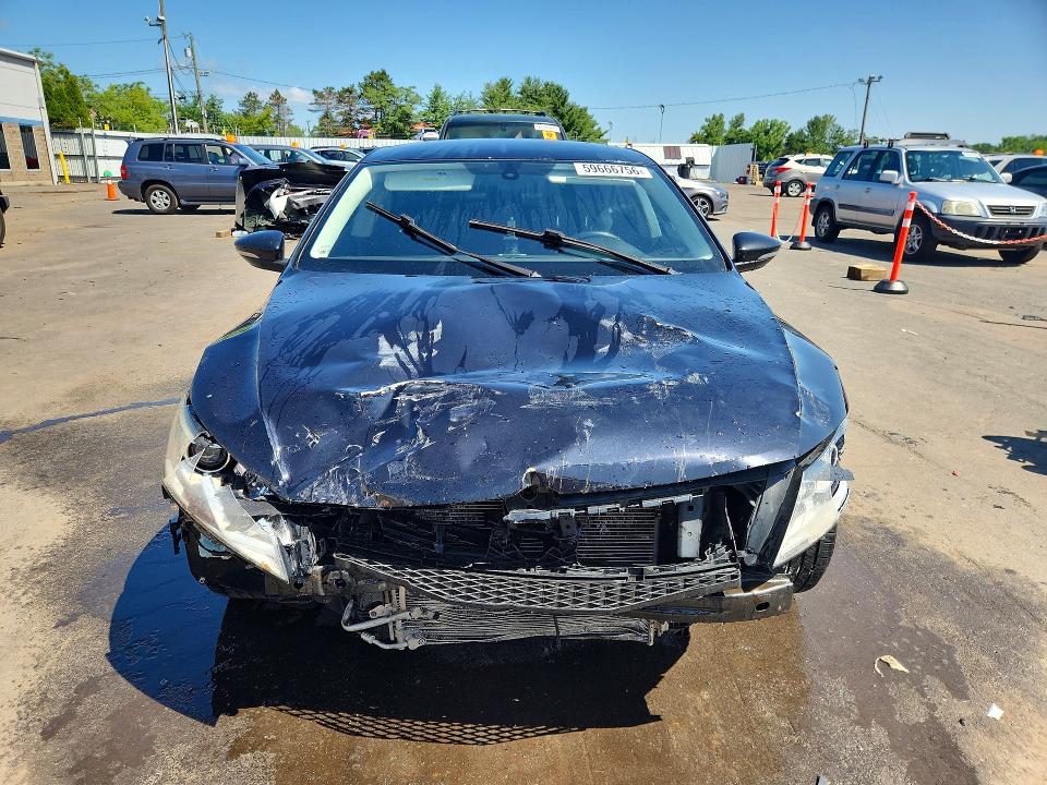 2013 Volkswagen Cc VIN WVWBP7ANXDE569003 COPART salvage auction — FRONT END, Ct - Cert Of Title-Salvage, sold $475 on 2026-08-04 (photo 5)