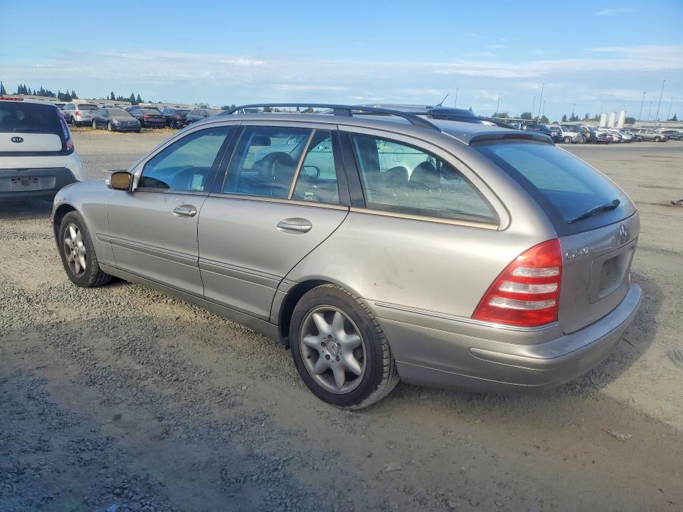 2004 Mercedes-benz C class VIN WDBRH61J74F453835 COPART salvage auction — NORMAL WEAR, CA - DIS/DLR/EXP ONLY CLEAN TITLE, sold $30 on 2026-07-28 (photo 2)