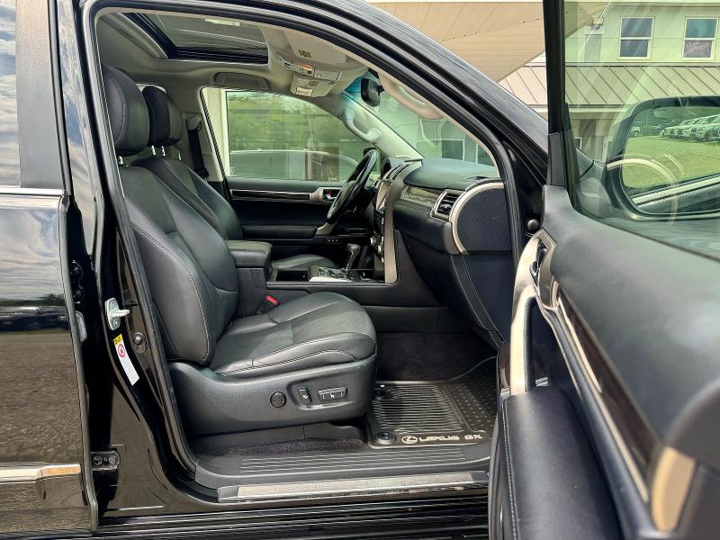 2014 Lexus Gx VIN JTJBM7FX1E5069216 COPART salvage auction — MINOR DENT/SCRATCHES, CT, sold $14,800 on 2026-07-24 (photo 5)