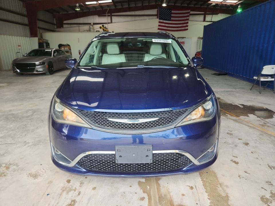 2017 Chrysler Pacifica VIN 2C4RC1BG9HR730392 COPART salvage auction — NORMAL WEAR, NJ - CERTIFICATE OF TITLE, sold $2,850 on 2026-09-02 (photo 5)