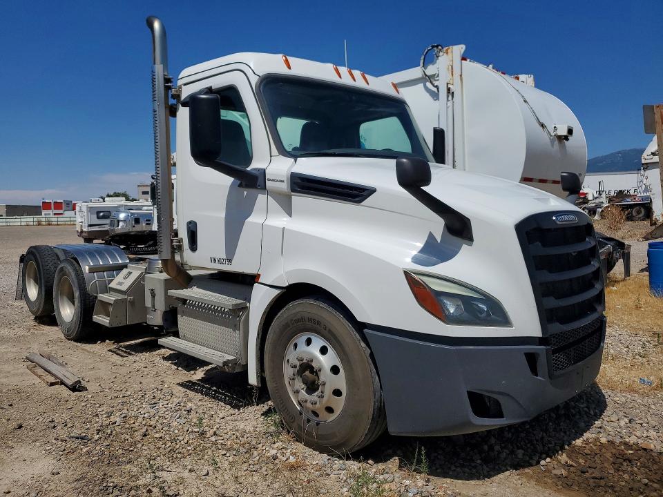 2019 Freightliner All models VIN 1FUJHLDRXKLKJ2759 COPART salvage auction — NORMAL WEAR, CT, sold $9,400 on 2026-08-18 (photo 4)