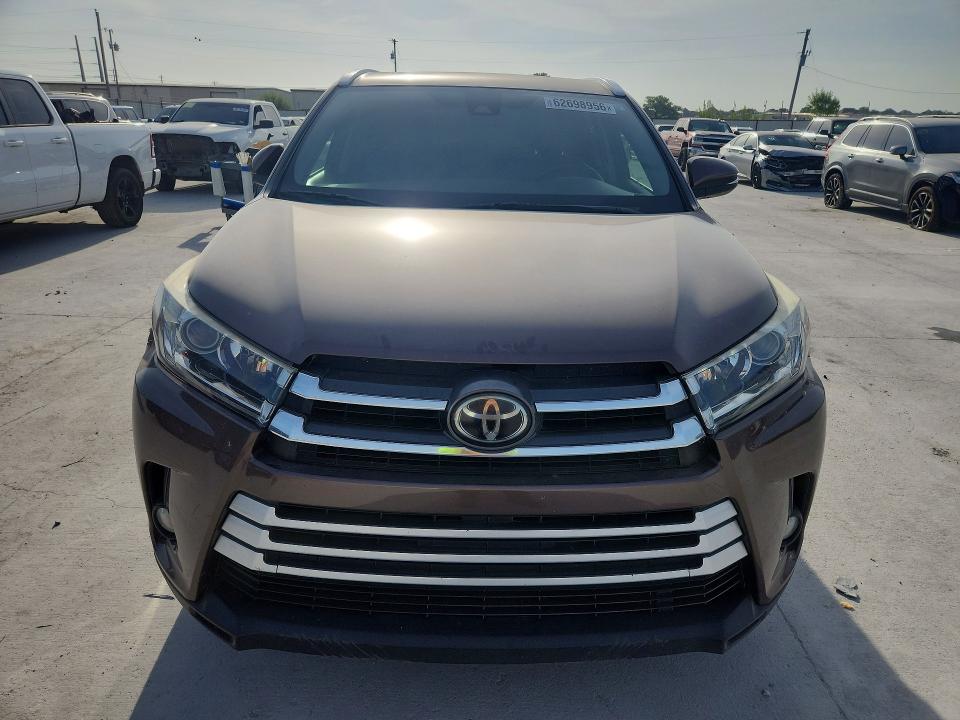 2017 Toyota Highlander VIN 5TDDZRFH8HS446317 COPART salvage auction — MECHANICAL, TX - CERTIFICATE OF TITLE, sold $8,500 on 2026-07-31 (photo 5)