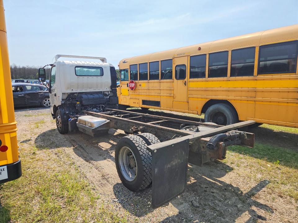 2014 Hino All other VIN JHHSPM2HXEK001177 COPART salvage auction — MINOR DENT/SCRATCHES, NY - CERTIFICATE OF TITLE (P), sold $875 on 2026-07-28 (photo 2)