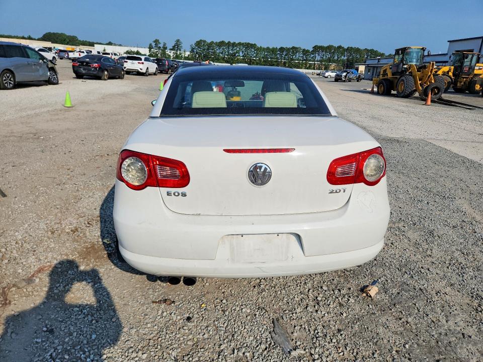 2011 Volkswagen Eos VIN WVWBW7AHXBV005183 COPART salvage auction — FRONT END, Nc - Salvage Certificate Of Title, sold $225 on 2026-08-03 (photo 6)
