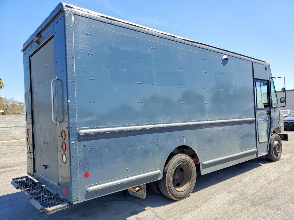 2021 Freightliner All other VIN 4UZAC2GA4MCMM9459 COPART salvage auction — SIDE, DV, sold $9,600 on 2026-08-10 (photo 3)