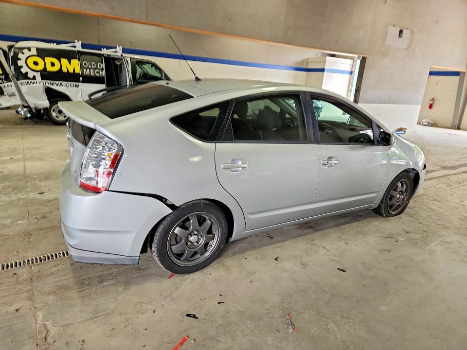 2008 Toyota Prius VIN JTDKB20U287778742 COPART salvage auction — REAR END, VA - CERTIFICATE OF TITLE, sold $400 on 2026-07-31 (photo 3)