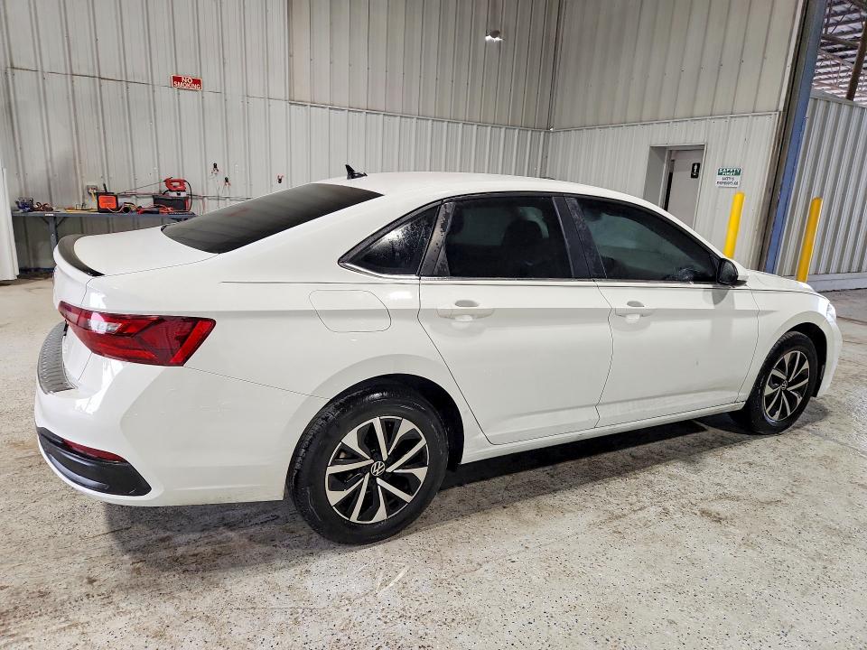 2024 Volkswagen Jetta VIN 3VW5M7BU8RM095840 COPART salvage auction — NORMAL WEAR, Tx - Certificate Of Title (P), sold $13,200 on 2026-08-11 (photo 3)