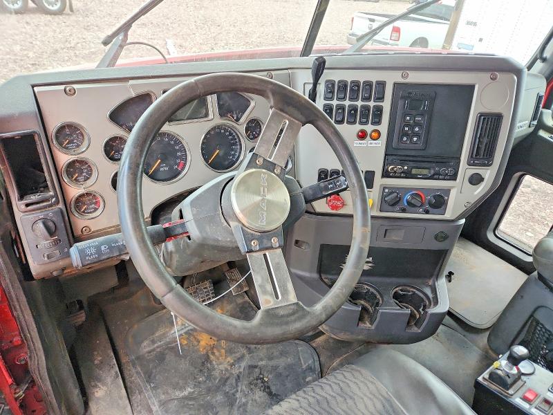 2018 Mack All other VIN 1M2AX09C9JM038748 COPART salvage auction — SIDE, PA - CERTIFICATE OF SALVAGE, sold $25,500 on 2026-07-30 (photo 8)