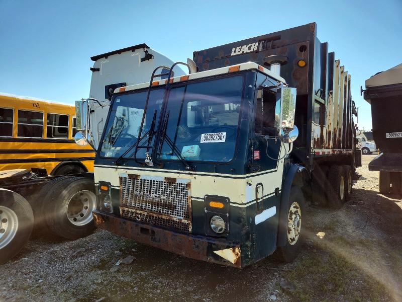 2004 Mack All other VIN 1M2AC07C04M009948 COPART salvage auction — MINOR DENT/SCRATCHES, FL - CERTIFICATE OF DESTRUCTION, sold $450 on 2026-07-30 (photo 2)
