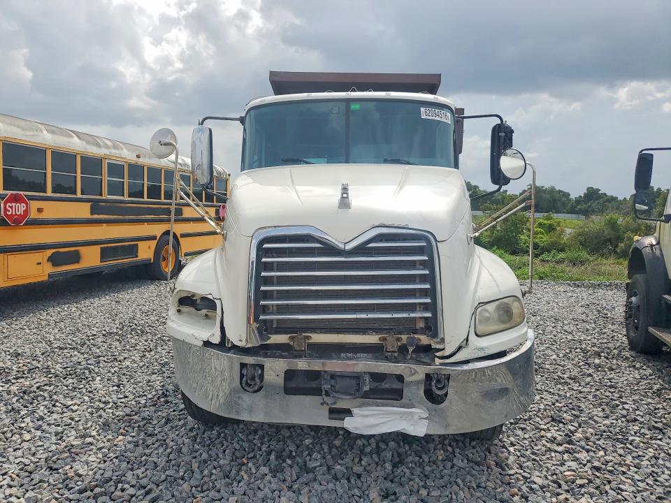 2017 Mack All other VIN 1M1AW07Y6HM083792 COPART salvage auction — FRONT END, RB, sold $9,600 on 2026-07-31 (photo 5)