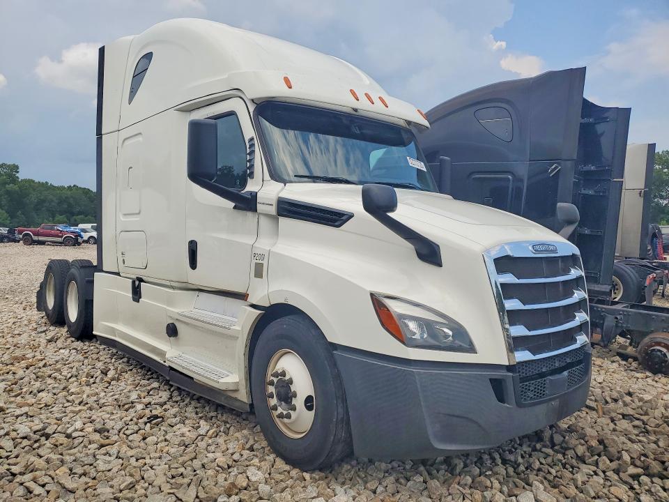 2020 Freightliner All other VIN 3AKJHHFG3LSLP4599 COPART salvage auction — SIDE, CT, sold $15,100 on 2026-08-22 (photo 4)