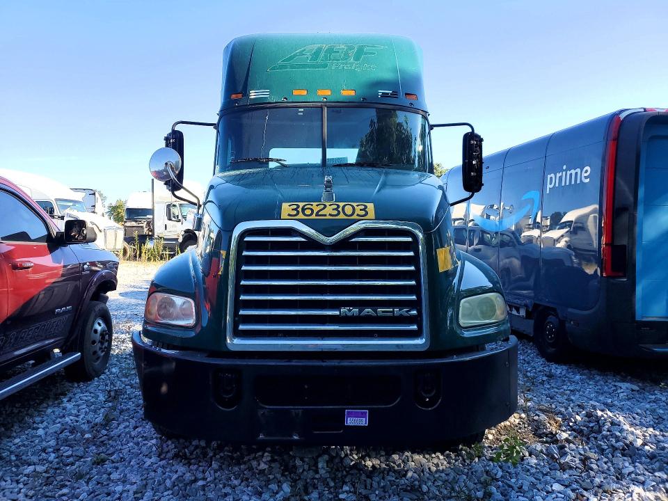 2017 Mack All other VIN 1M1AW01X2HM009611 COPART salvage auction — MINOR DENT/SCRATCHES, CT, sold $4,250 on 2026-09-03 (photo 5)