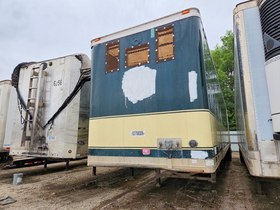2000 Great dane Unknown VIN 1GRAA9621YB124332 COPART salvage auction — MINOR DENT/SCRATCHES, IL - CERTIFICATE OF TITLE, sold $1,100 on 2026-09-22 (photo 2)