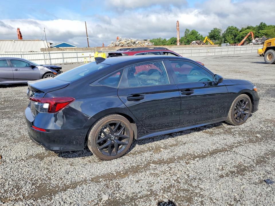 2026 Honda Civic VIN 2HGFE2F56TH501230 COPART salvage auction — MINOR DENT/SCRATCHES, NY - CERT OF TITLE-REBUILT SALVAGE, sold $8,200 on 2026-08-21 (photo 3)