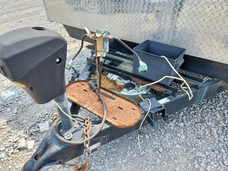 2011 Coachman Trailers VIN 5ZT2FEVB1BA004844 COPART salvage auction — ROOF, CT, sold $20 on 2026-09-04 (photo 8)