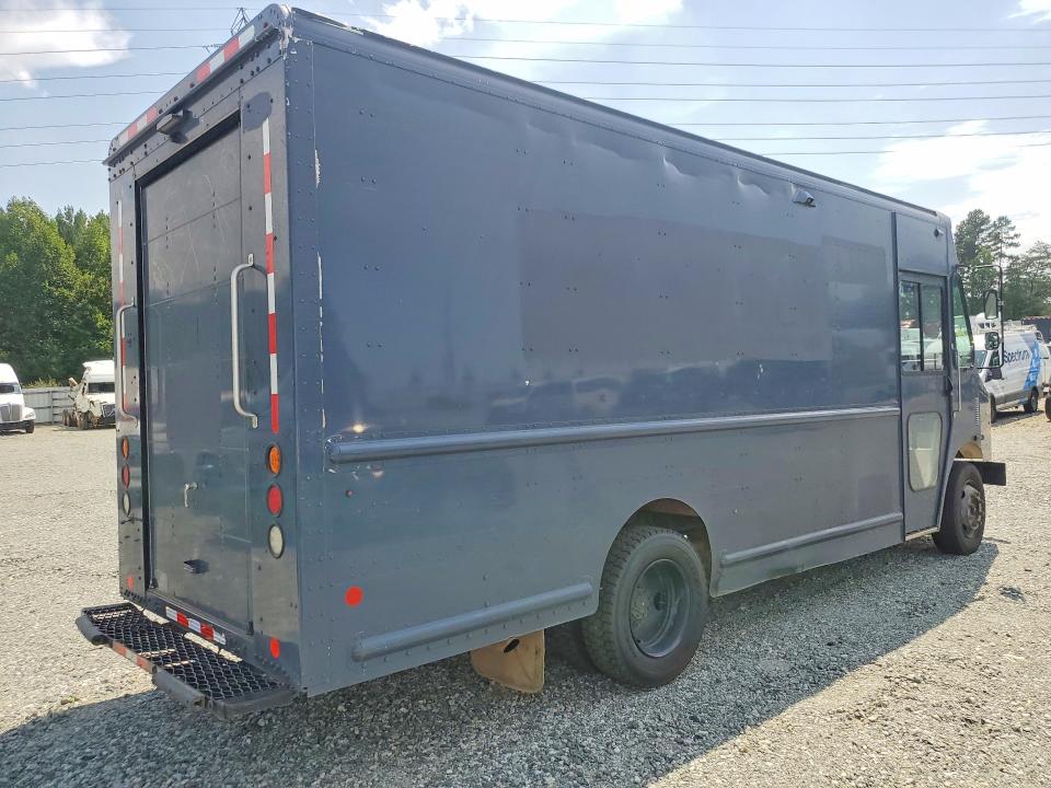 2020 Freightliner All other VIN 4UZAC2EA1LCMH8088 COPART salvage auction — MINOR DENT/SCRATCHES, CZ, sold $8,600 on 2026-09-01 (photo 3)