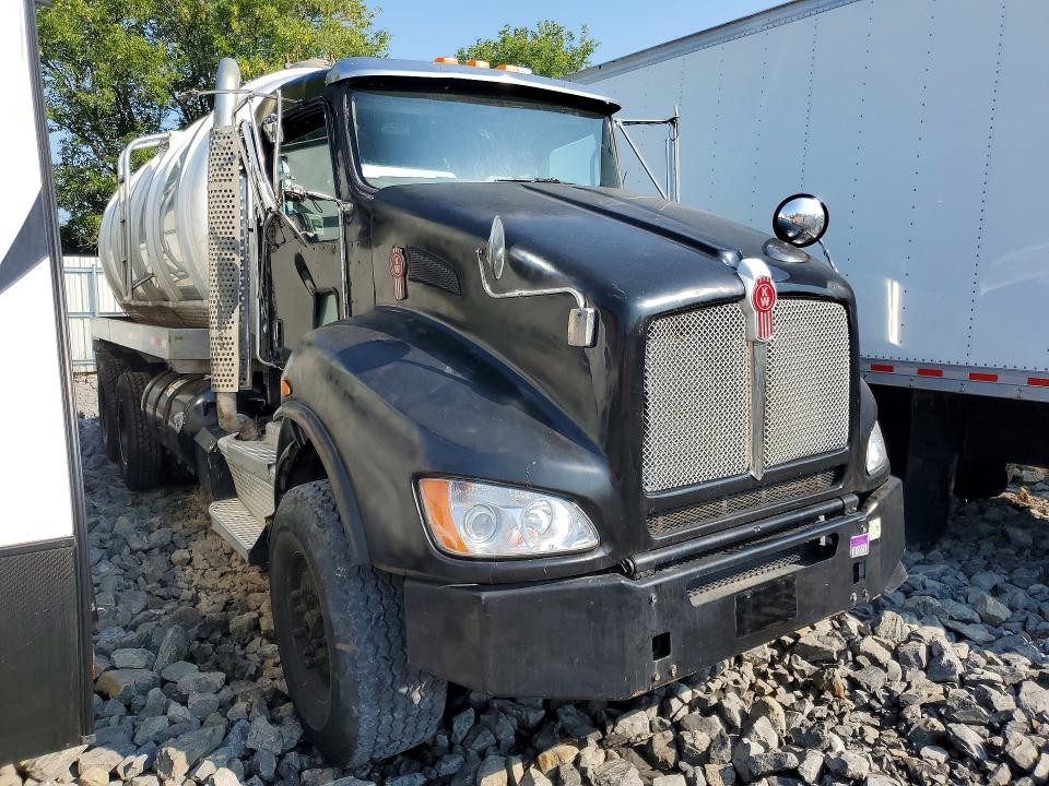 2021 Kenworth All other VIN 3BKBLJ0X2MF449129 COPART salvage auction — ROLLOVER, SM, sold $16,600 on 2026-08-20 (photo 4)