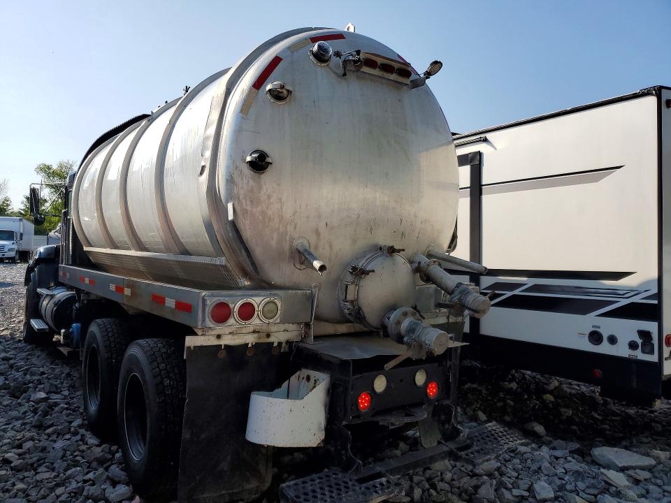 2021 Kenworth All other VIN 3BKBLJ0X2MF449129 COPART salvage auction — ROLLOVER, SM, sold $16,600 on 2026-08-20 (photo 2)