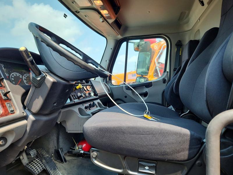 2021 Frht - freightliner M2 106 med VIN 3ALACWFC4MDMS6274 COPART salvage auction — MINOR DENT/SCRATCHES, CT, sold $9,200 on 2026-08-18 (photo 7)