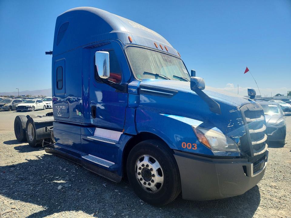 2022 Freightliner All other VIN 3AKJHHDR0NSMF6583 COPART salvage auction — FRONT END, CA - DIS/DLR/EXP ONLY CLEAN TITLE, sold $25,500 on 2026-08-25 (photo 4)