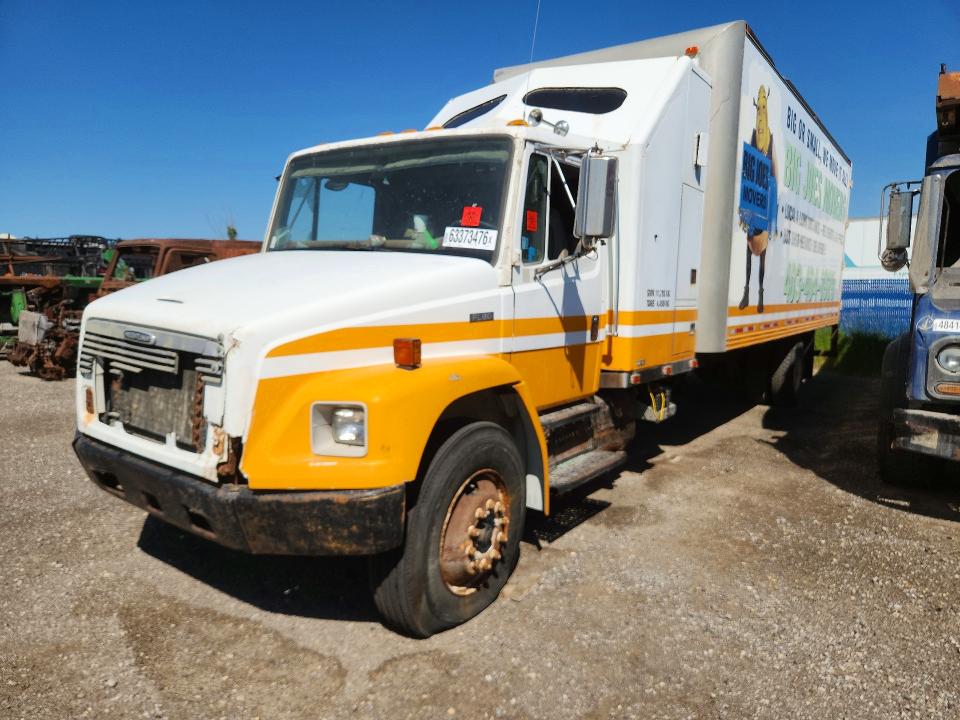 2000 Freightliner All other VIN 1FV6JJAA5YHG05138 COPART salvage auction — FRONT END, BS, sold $275 on 2026-08-11 (photo 1)