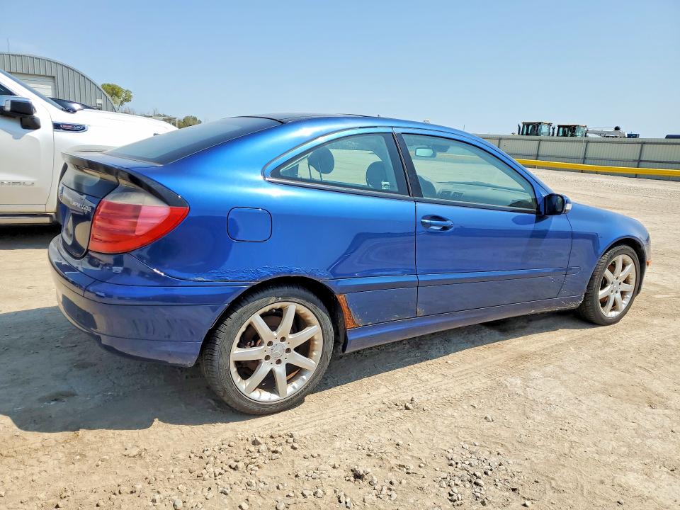 2002 Mercedes-benz C class VIN WDBRN47J22A287707 COPART salvage auction — NORMAL WEAR, KS - CERTIFICATE OF TITLE, sold $325 on 2026-08-19 (photo 3)
