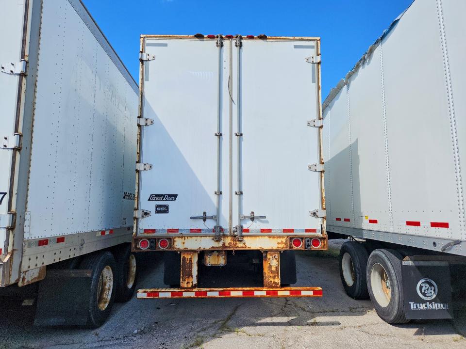 2012 Great dane Dry van VIN 1GRAA0620CT568977 COPART salvage auction — NORMAL WEAR, AZ - CERT OF TITLE - SALVAGE, sold $2,150 on 2026-09-24 (photo 6)