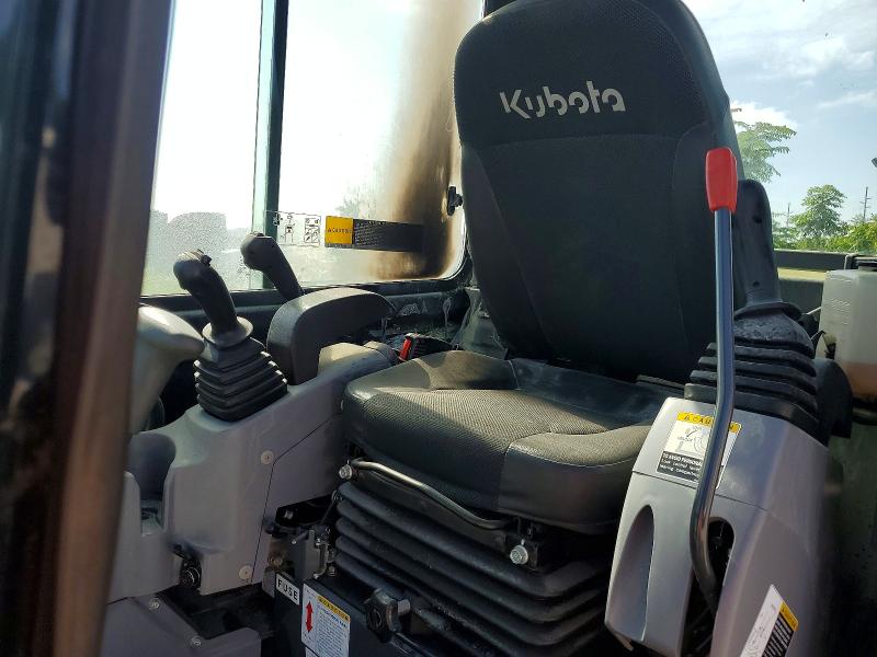 2023 Kubota Kx057 VIN KBCDZ36CEL3D32751 COPART salvage auction — BURN, BS, sold $25,750 on 2026-08-10 (photo 9)