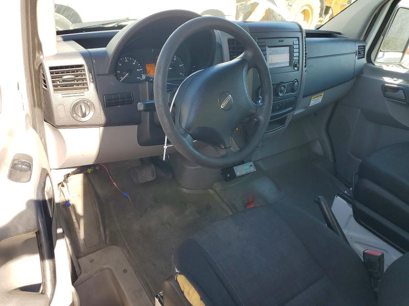 2015 Freightliner Sprinter VIN WDYPE7CC5F5974751 COPART salvage auction — REAR END, FL - DIS/DLR/EXP ONLY CLEAN TITLE, sold $2,200 on 2026-08-17 (photo 8)