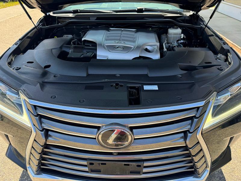 2018 Lexus Lx570 VIN JTJHY7AX3J4262165 COPART salvage auction — MINOR DENT/SCRATCHES, CT, sold $42,000 on 2026-08-12 (photo 7)