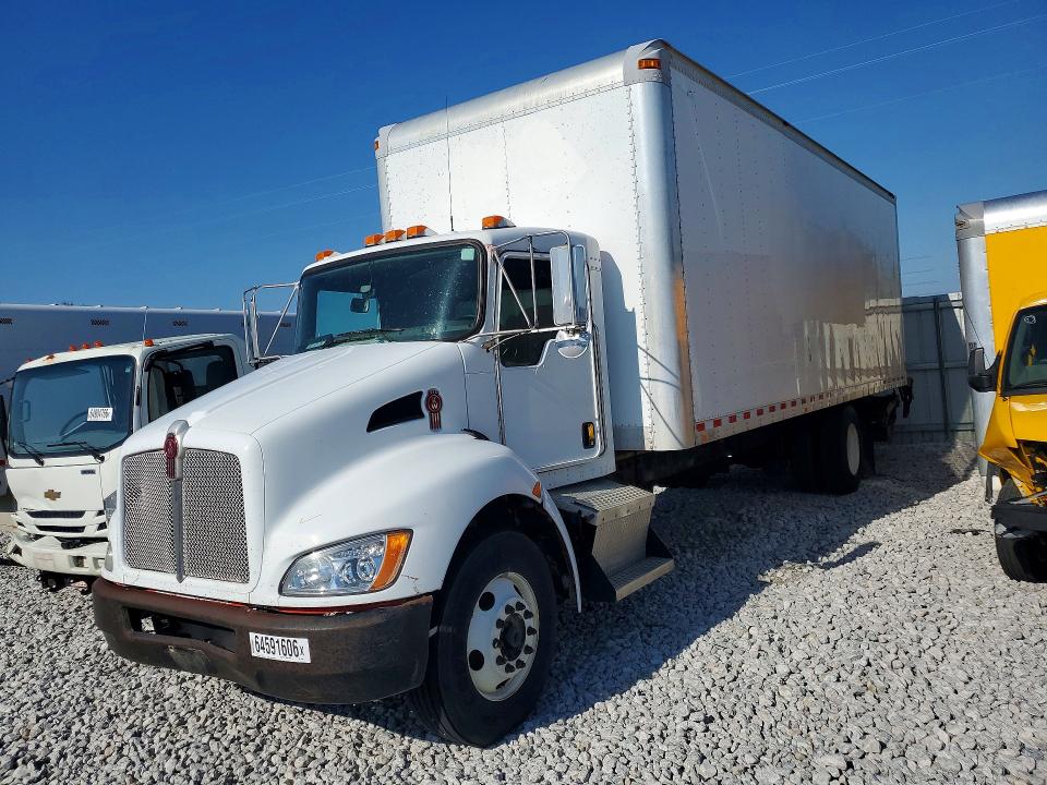 2015 Kenworth All other VIN 2NKHHM6X8FM440288 COPART salvage auction — NORMAL WEAR, CT, sold $4,250 on 2026-09-28 (photo 1)