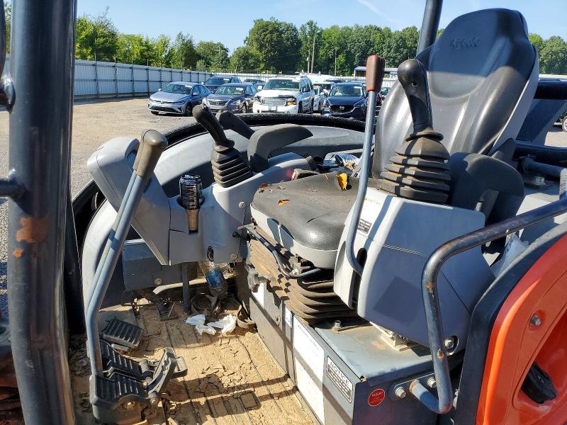 2015 Kubota Constructi VIN JKUK0404V01H23085 COPART salvage auction — WATER/FLOOD, BS, sold $15,200 on 2026-08-28 (photo 5)