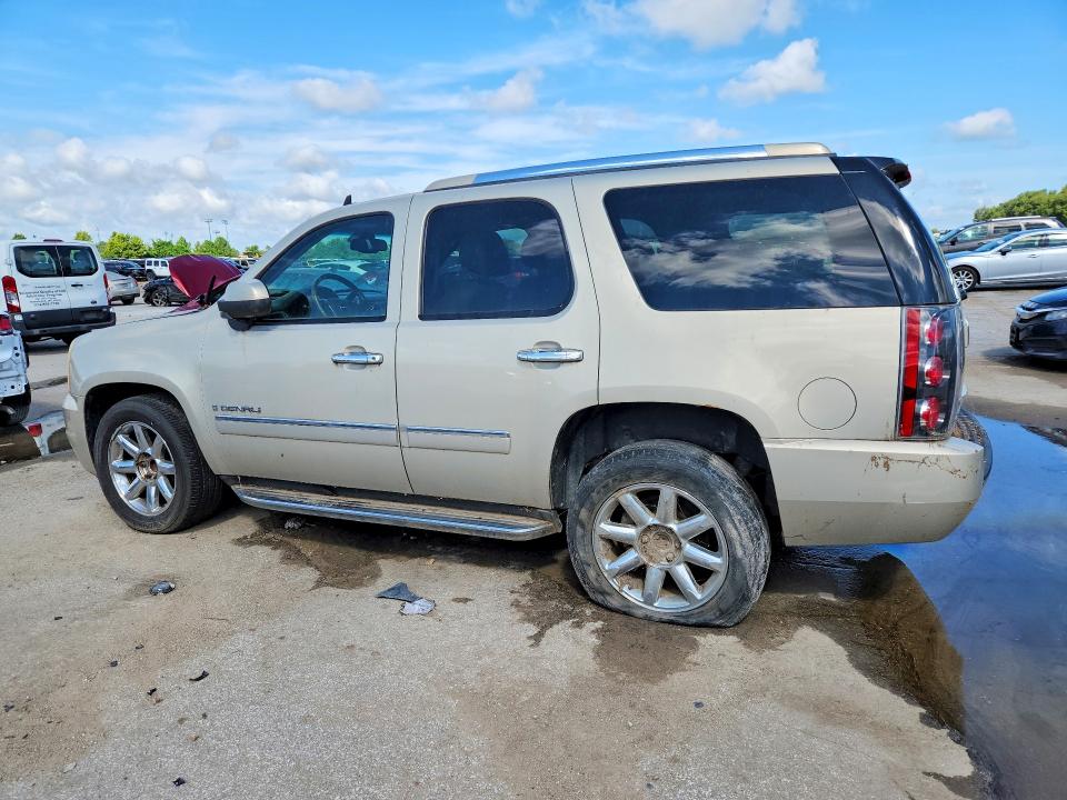 2009 Gmc Yukon VIN 1GKFC03269R229102 COPART salvage auction — NORMAL WEAR, MO - CERTIFICATE OF TITLE, sold $700 on 2026-08-21 (photo 2)