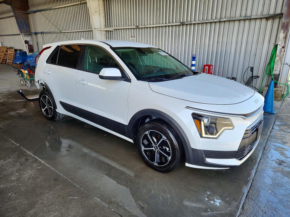 2026 Kia Niro VIN KNDCP3LE6T5331013 COPART salvage auction — REAR END, CA - CERTIFICATE OF TITLE, sold $8,700 on 2026-08-19 (photo 4)