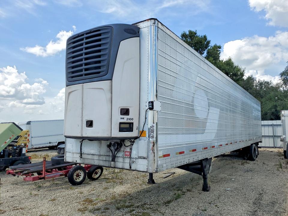 2006 Utility Vs2ra VIN 1UYVS25356U702655 COPART salvage auction — MINOR DENT/SCRATCHES, CT, sold $3,050 on 2026-09-08 (photo 1)