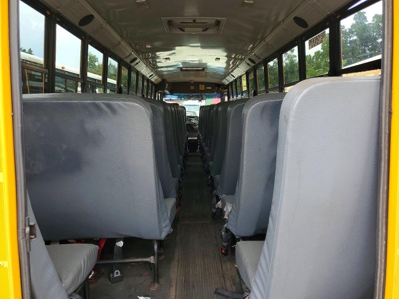 2012 Thomas All models VIN 4UZABRDU4CCBP5482 COPART salvage auction — MINOR DENT/SCRATCHES, CT, sold $2,000 on 2026-09-18 (photo 5)