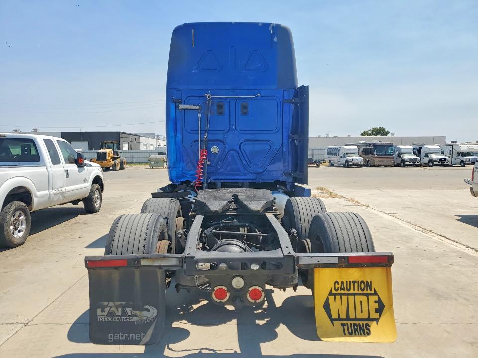 2016 Freightliner All other VIN 3AKJGLD5XGSGX8562 COPART salvage auction — SIDE, SD, sold $7,100 on 2026-08-11 (photo 6)