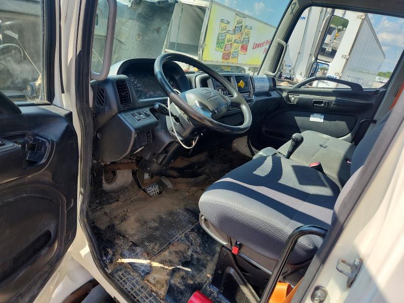 2015 Hino All other VIN 5PVNV8JV6F4S54832 COPART salvage auction — MINOR DENT/SCRATCHES, CT, sold $10,200 on 2026-09-01 (photo 8)