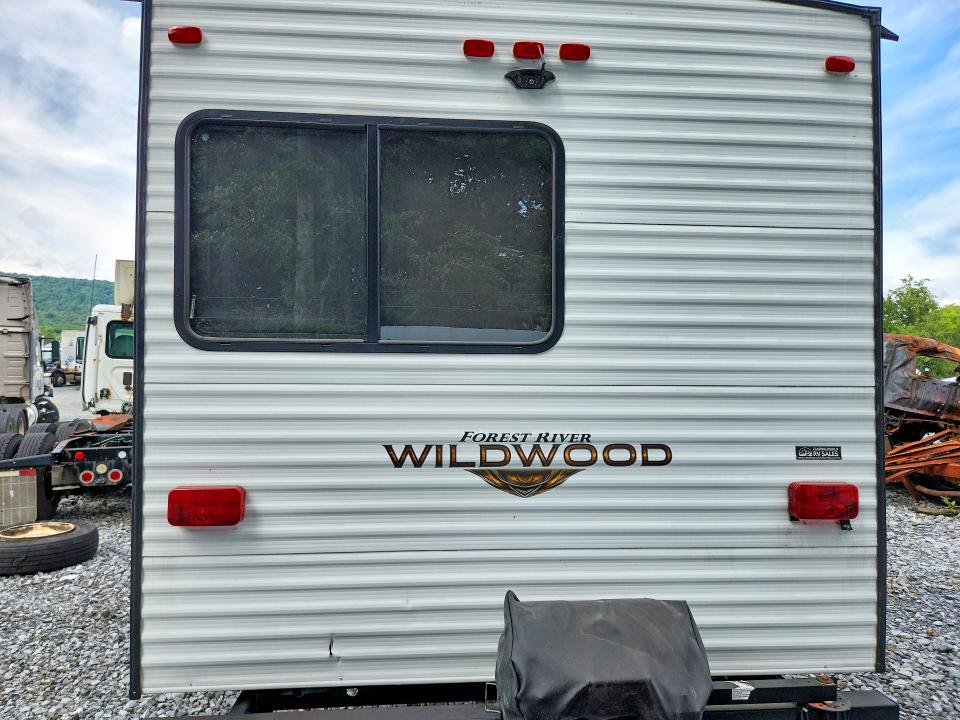 2018 Wildwood Forest riv VIN 4X4TWDH21JA263970 COPART salvage auction — NORMAL WEAR, CT, sold $4,750 on 2026-08-25 (photo 6)