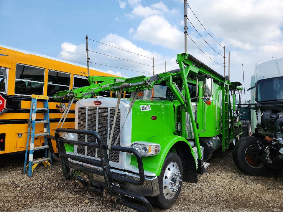 2024 Peterbilt 389 VIN 1NPXL49XXRD685457 — COPART salvage auction photo